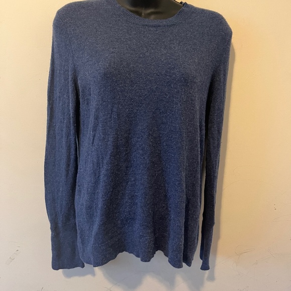 SAKS FIFTH AVENUE | Women's Crew Neck Wool Yak Blend Sweater Blue Size Medium - Picture 1 of 8